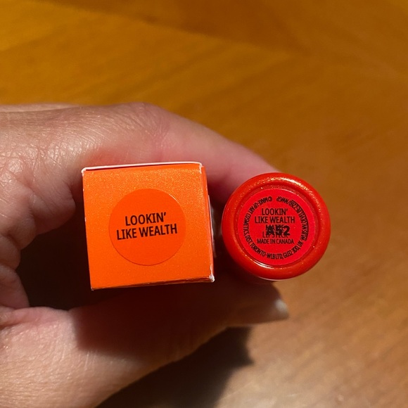 MAC Matte Lipstick Lookin’ Like Wealth - Picture 10 of 16